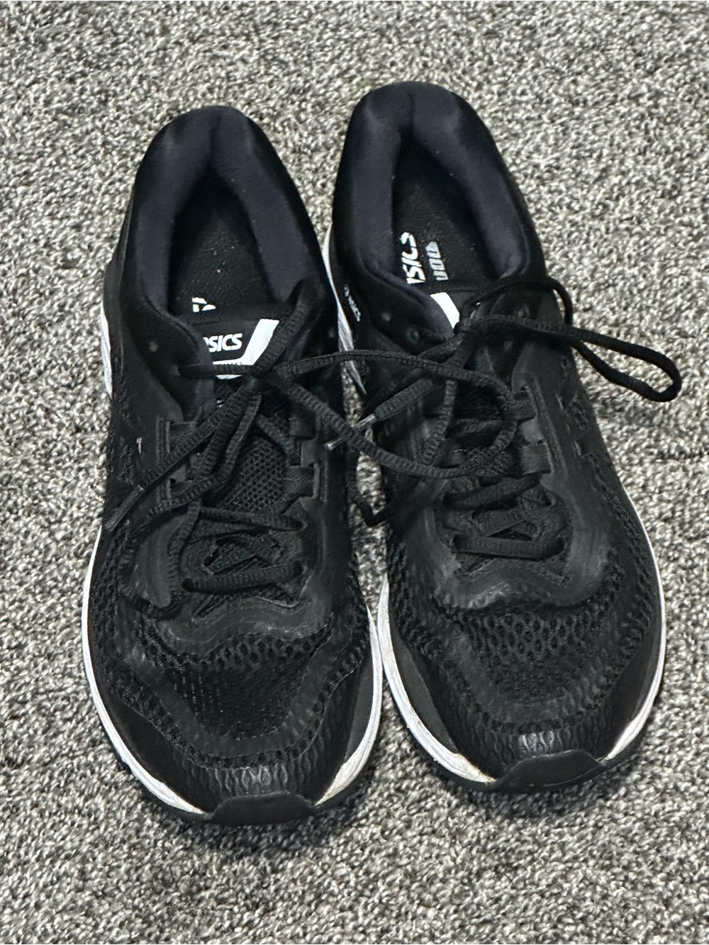 Women’s ASICS GT2000 Black Running Shoes Size 10